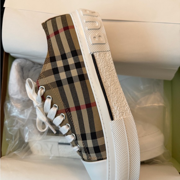 Burberry Tan Plaid Low-Top Sneakers - Picture 3 of 5